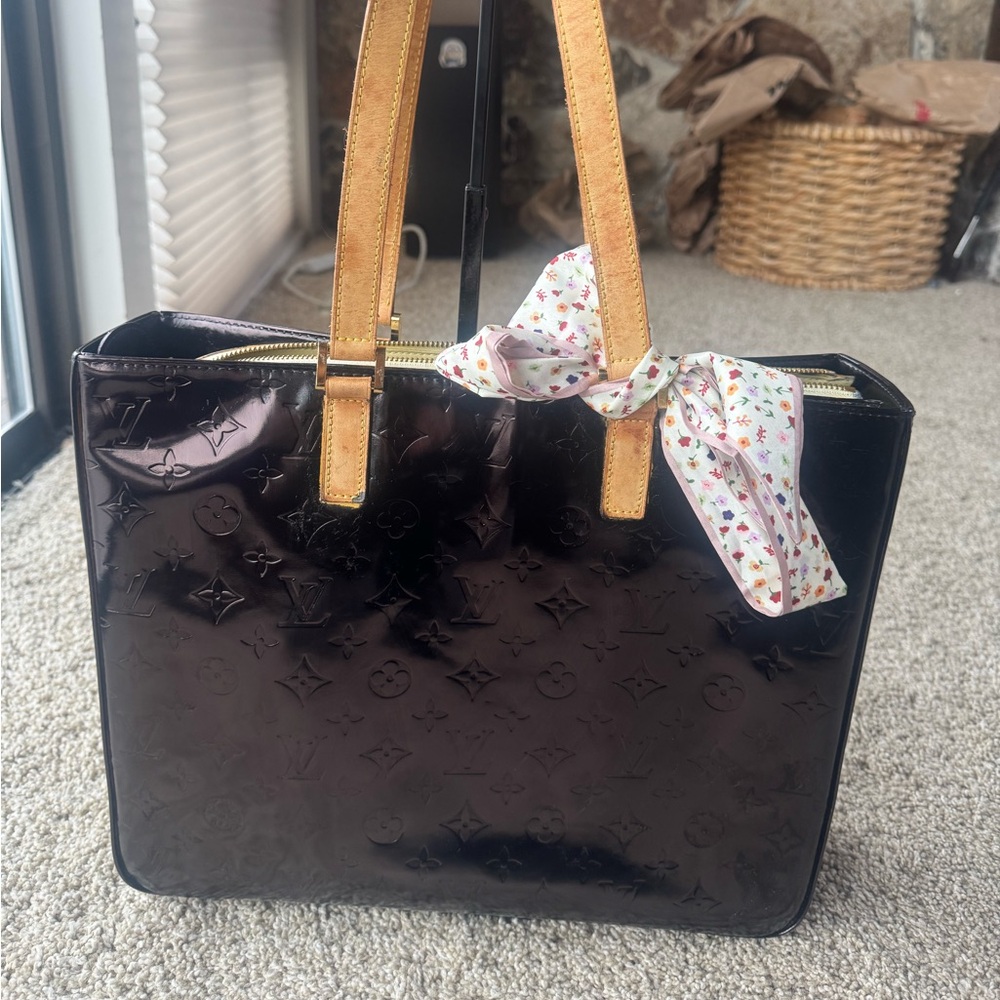 Louis Vuitton Columbus Tote Vernis
